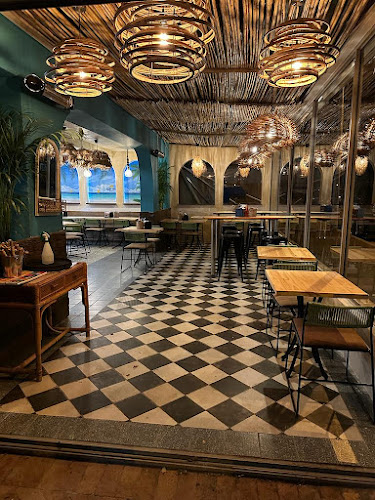 Shop 3, Isaacs Corner, 55-61 Victoria Rd, Camps Bay, Cape Town, 8001