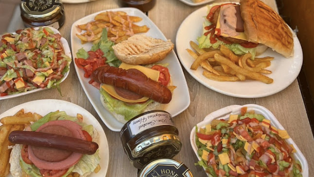 THE ARK CAFEA - Hospitality and gastronomy