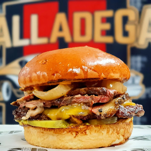 Comentarii opinii despre Talladega Grill