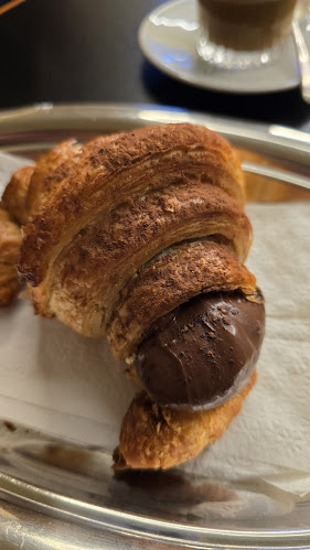 Comentarii opinii despre Lello’s Caffè Espresso Bar