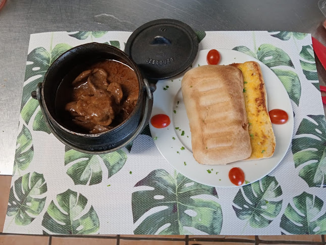 Comentarii opinii despre My Hometown Café