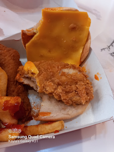 Shop B7B, The Fields Shopping Centre, 1084 Burnett St, Hatfield, Pretoria, 0083