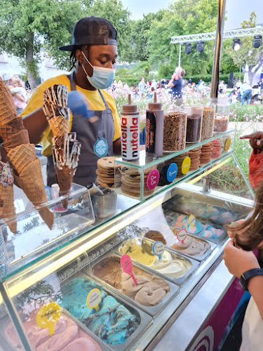 Opinii despre Crumbs And Cream în Sandton - Hospitality and gastronomy