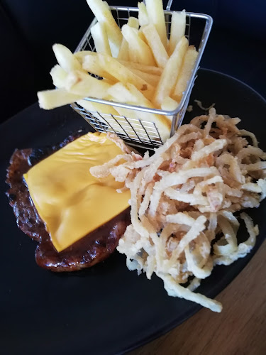 Rodeo Spur Halaal - Hospitality and gastronomy