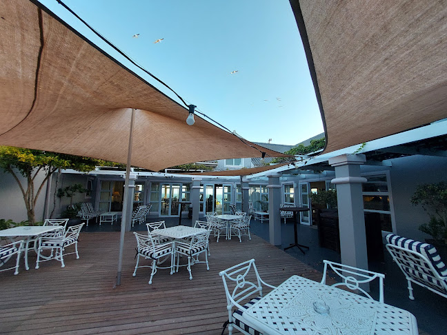 Comentarii opinii despre Blue Bay Café at Blue Bay Lodge