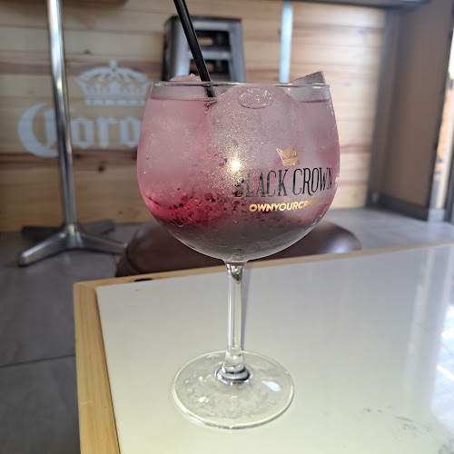 Busy Corner Lounge and Carwash - Hospitality and gastronomy