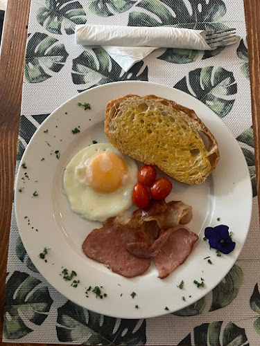 Opinii despre My Hometown Café în Gqeberha - Hospitality and gastronomy