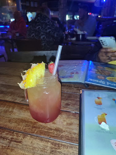 Tsunami Beach Bar - Hospitality and gastronomy