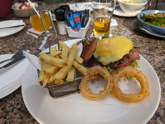 Garden Lounge at The Vineyard Hotel - Cape Town