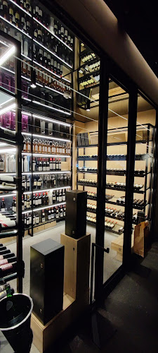 TANG Asian Luxury Restaurant & Bar Waterfront - Hospitality and gastronomy