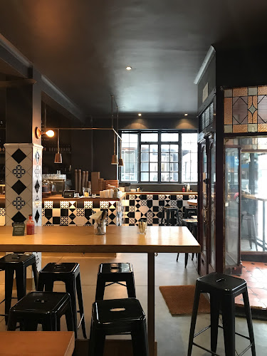 Bootlegger XS - Sea Point - Cape Town