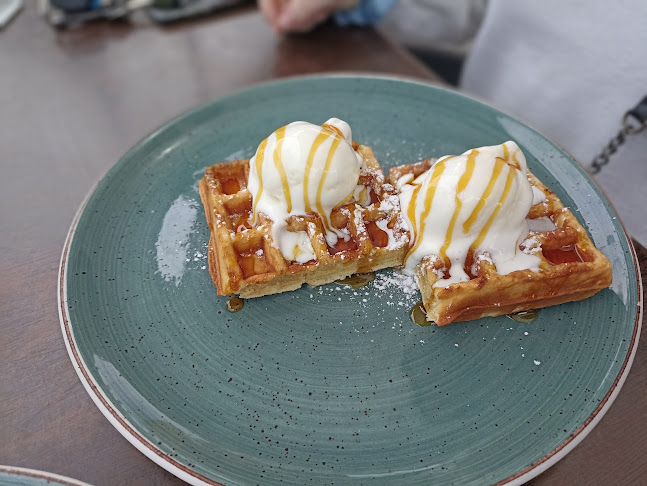 Woolworths Centre, Mackeurtan Ave, Durban North, Durban, 4051