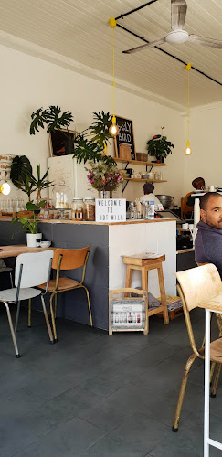 Opinii despre Hot Milk Coffee Shop în Cape Town - Hospitality and gastronomy