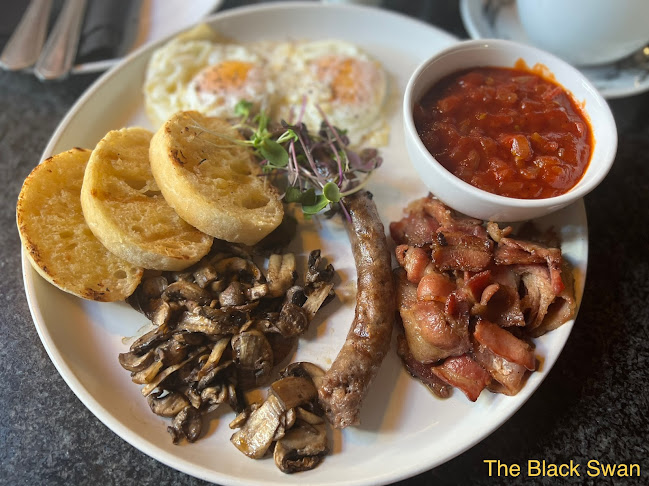 The Black Swan Restaurant & Cape Karoo Eatery - Hospitality and gastronomy