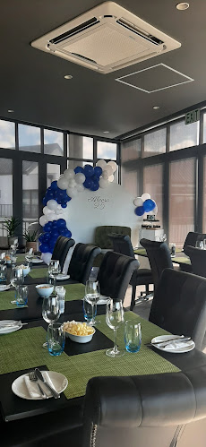 Caught & Bowled Bistro - Cape Town