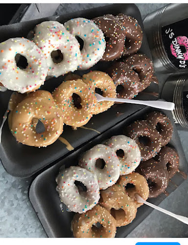 J's Dinky D's - Truck - Hospitality and gastronomy