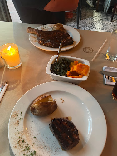 Brad's Grill Sea Point - Cape Town