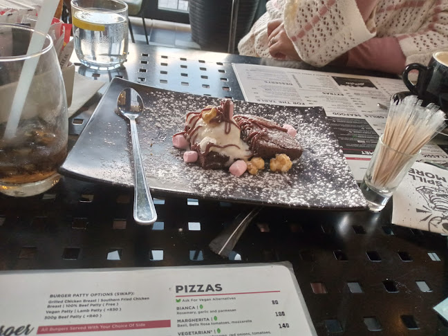 Opinii despre Tiger's Milk Bedfordview în Germiston - Hospitality and gastronomy