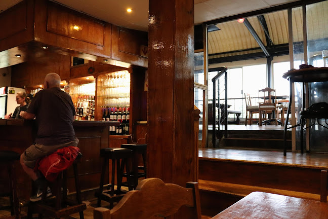 The Glassy Junction Edenvale - Hospitality and gastronomy