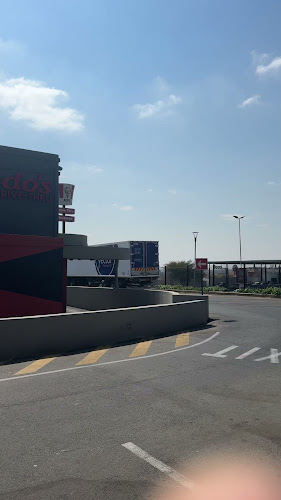 Opinii despre Nando's Sanridge Square Drive Thru în Midrand - Hospitality and gastronomy