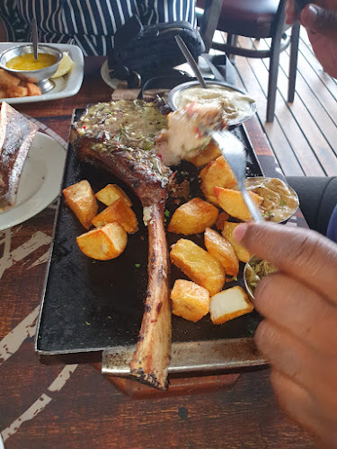 02, Brooklyn Piazza, Middel St, Brooklyn, Pretoria, 0145