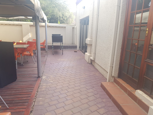 Opinii despre Round Table Exquisite Lounge în Pretoria - Hospitality and gastronomy