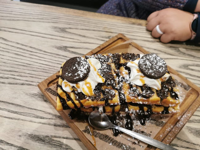 RocoMamas Kenilworth Centre - Halaal - Cape Town