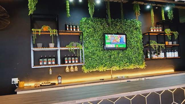 Opinii despre Neighborhood Born & Raised în Katlehong - Hospitality and gastronomy