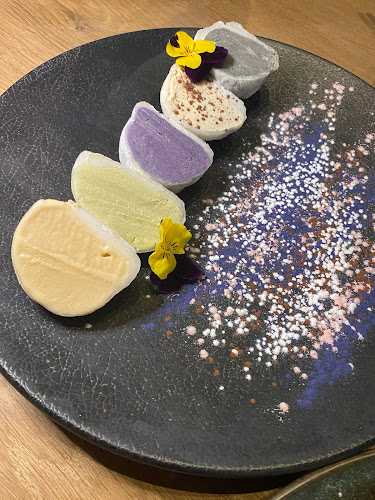 Hyde Park Corner Shopping Centre Jan Smuts and, 6th Rd, Hyde Park, Johannesburg, 2196