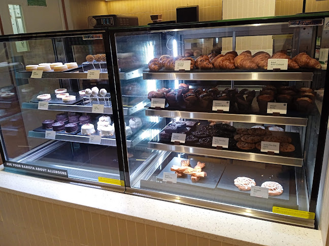 Starbucks Camps Bay - Hospitality and gastronomy