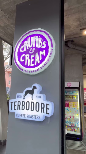 Opinii despre Crumbs And Cream în Cape Town - Hospitality and gastronomy