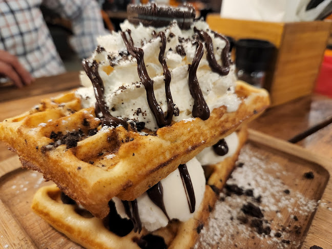 RocoMamas Nelson Mandela Square - Halaal