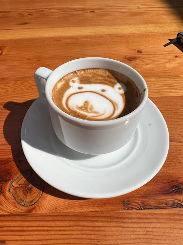 Foakes Coffee Roastery & Bakery - Hospitality and gastronomy