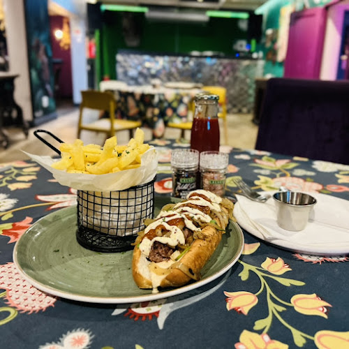 6 Burnside Ave, Craighall Park, Randburg, 2196