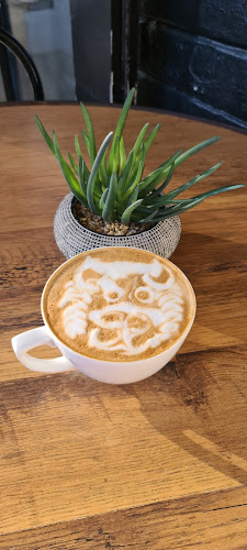 Comentarii opinii despre SOX Footwear & MOOD Coffee Bar