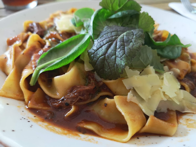 Comentarii opinii despre The Wild Fig Restaurant