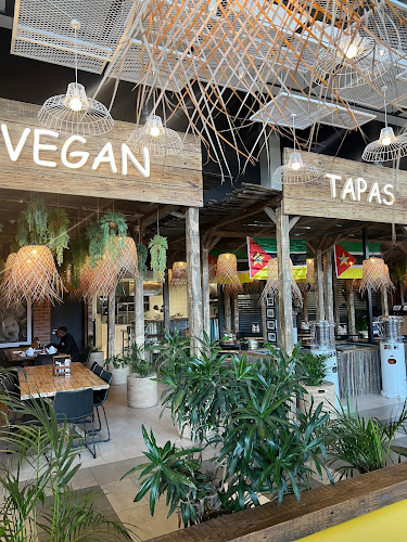 258 A Taste of Mozambique - Hospitality and gastronomy