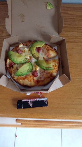 PIZZA HUT - Hospitality and gastronomy