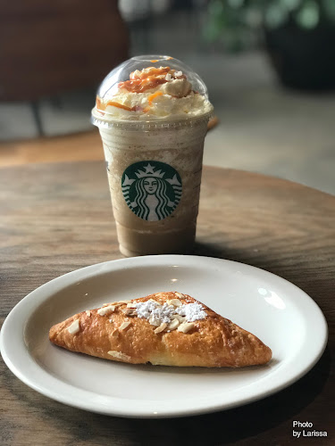 Opinii despre Starbucks Brooklyn Mall în Pretoria - Hospitality and gastronomy