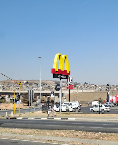 Opinii despre McDonald's Marlboro Gardens în Sandton - Hospitality and gastronomy