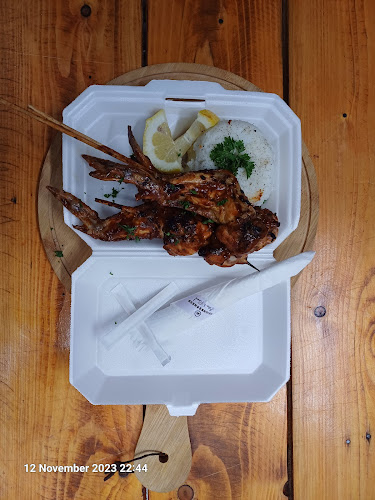 Neighborhood Born & Raised - Hospitality and gastronomy