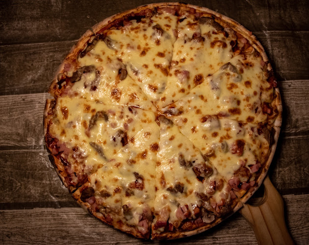 Comentarii opinii despre KRISPY CRUST PIZZA