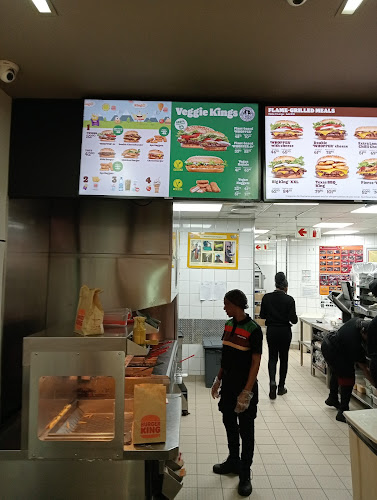 Opinii despre Burger King Menlyn Mall (Halaal) în Pretoria - Hospitality and gastronomy