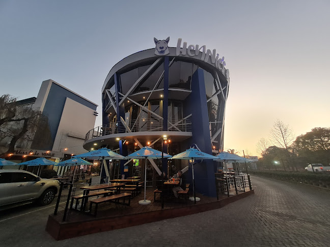 Hennie's Waterkloof - Hospitality and gastronomy