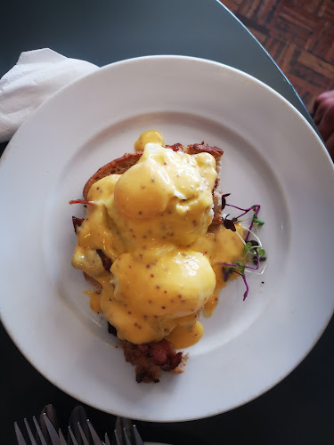 Comentarii opinii despre Service Station