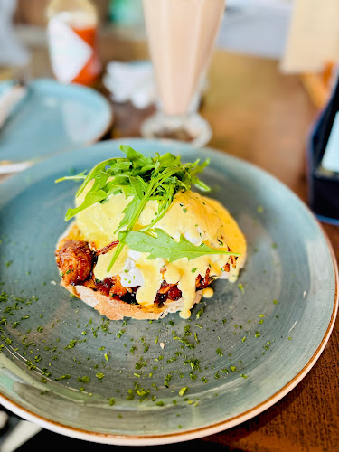 Woolworths Centre, Mackeurtan Ave, Durban North, Durban, 4051