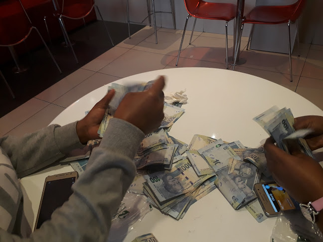 Comentarii opinii despre KFC Market Square