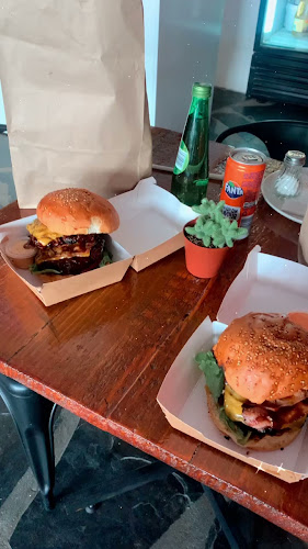 Comentarii opinii despre Kasi LyfeStyle Bar and Eatery