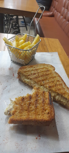 Corner Of Browning And Main Road, Observatory, Cape Town, 7925