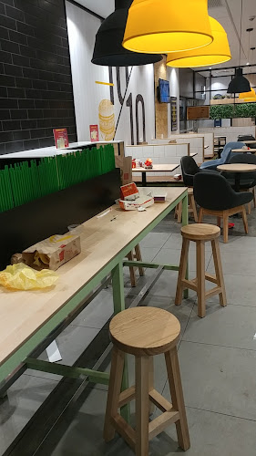 Opinii despre McDonald's Stellenbosch Drive-Thru în Stellenbosch - Hospitality and gastronomy